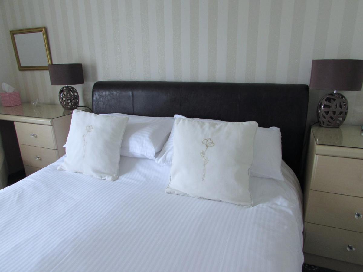 Birchwood House 3*